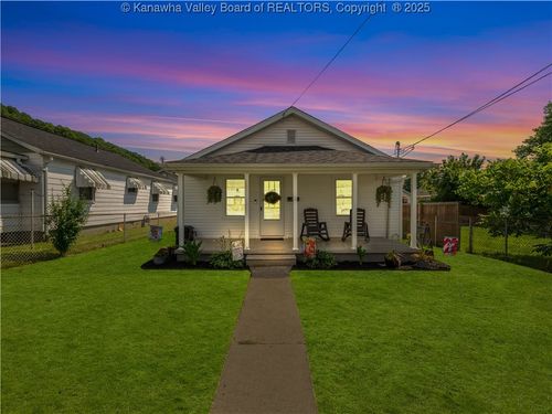 1328 13th St, Nitro, WV, 25143-1830 | Card Image