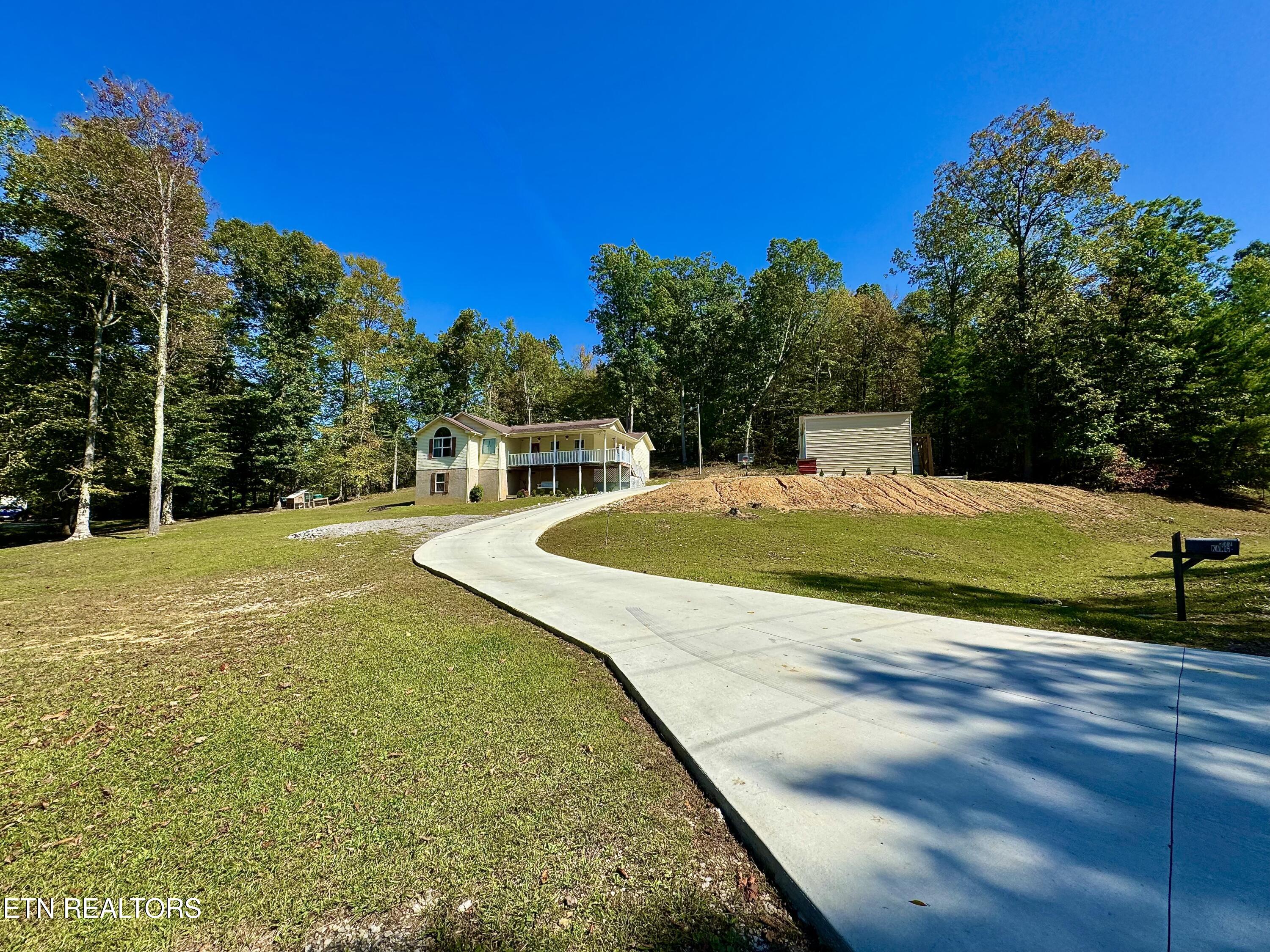 Chance Private Dr, Oneida, TN 37841
