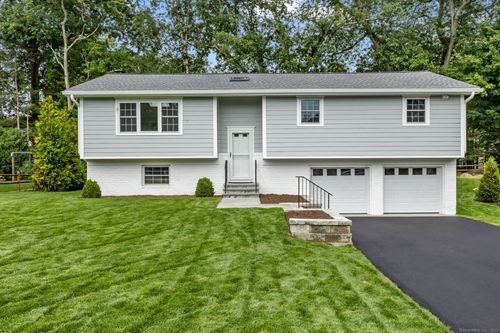 64 Amherst Pl, Stamford, CT, 06902-8329 | Card Image