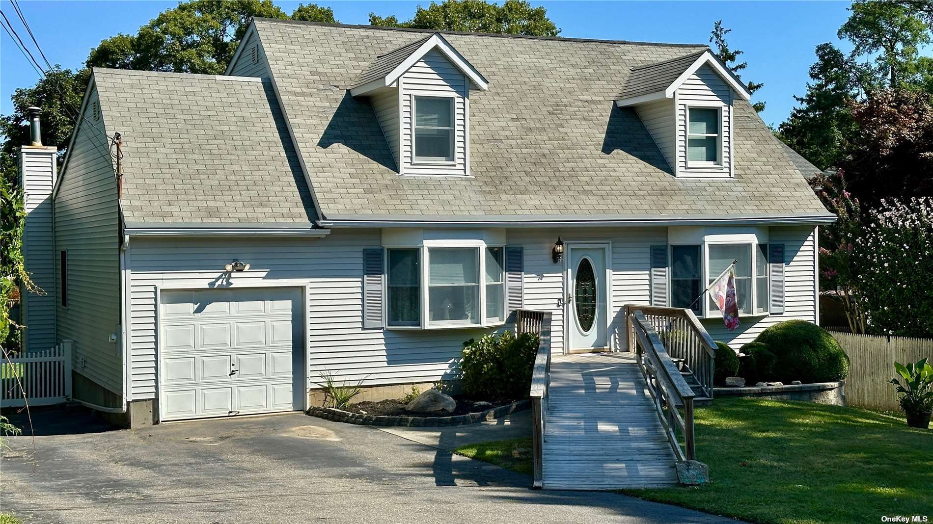 Dryad Rd, Rocky Point, NY 11778