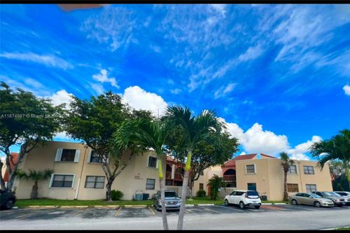 108-2-10229 Nw 9th St Cir, Miami, FL, 33172 | Card Image