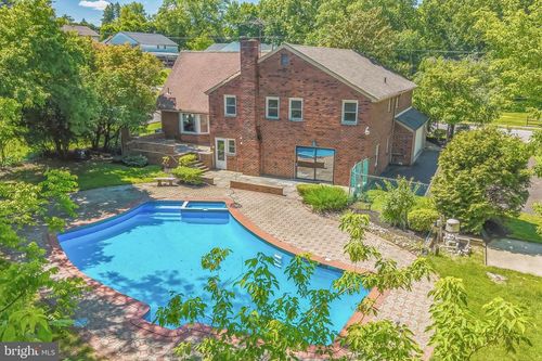 7715 Doe Ln, GLENSIDE, PA, 19038-7227 | Card Image