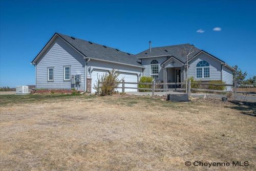8543 Firethorn Ln, Cheyenne, WY, 82009-8493 | Card Image