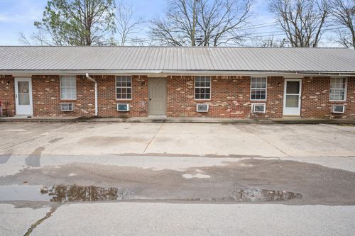 24-101 Walnut St, Clarksville, TN, 37042-7487 | Card Image