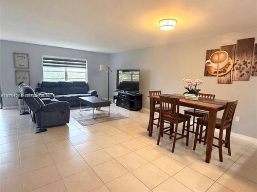 apt-4c-8931 N New River Canal Rd, Plantation, FL, 33324-3827 | Card Image