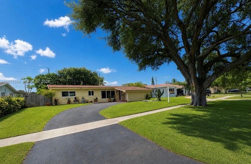 1812 N 45th Ave, Hollywood, FL, 33021-4104 | Card Image