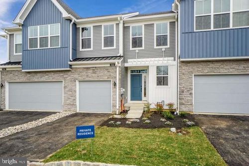 706 Hackberry Ct, CHESTER SPRINGS, PA, 19425-3919 | Card Image