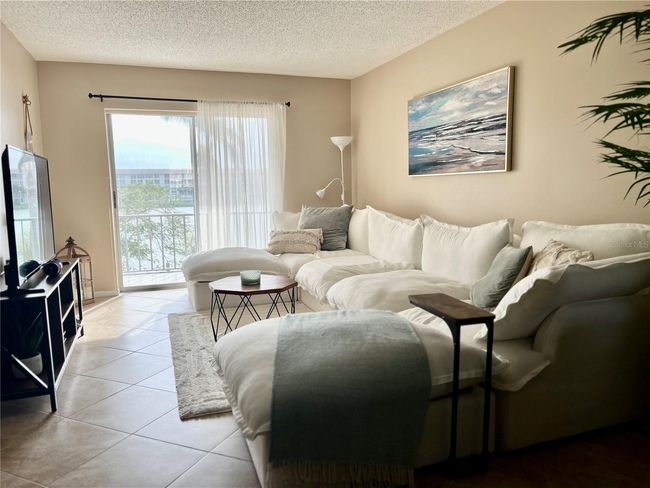 K327 - 3672 Lake Bayshore Dr, Condo with 2 bedrooms, 1 bathrooms and null parking in BRADENTON FL | Image 5