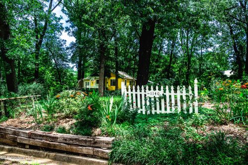 1140 Monroe St, Jackson, MS, 39202-2134 | Card Image