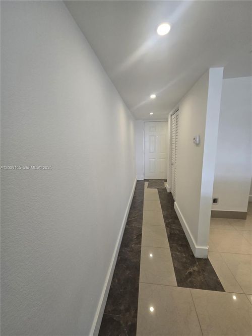 804-2903 Ne 163rd St, North Miami Beach, FL, 33160-4464 | Card Image