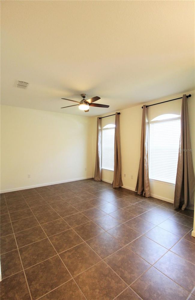Living Area | Image 4