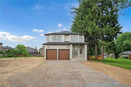 386 Southcote Rd, Ancaster, ON, L9G2W3 | Card Image