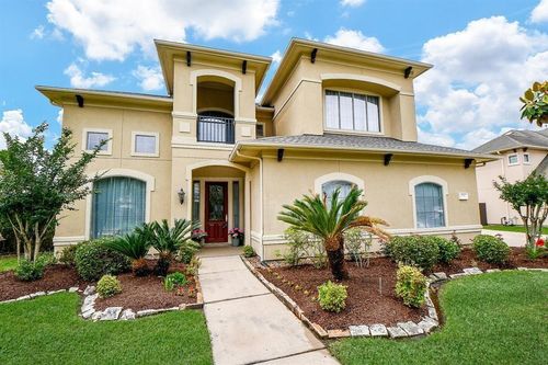 1731 Pampas Trail Dr, Friendswood, TX, 77546-5481 | Card Image