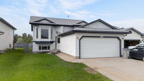 9222 115 Ave, Grande Prairie, AB, T8V7E8 | Card Image