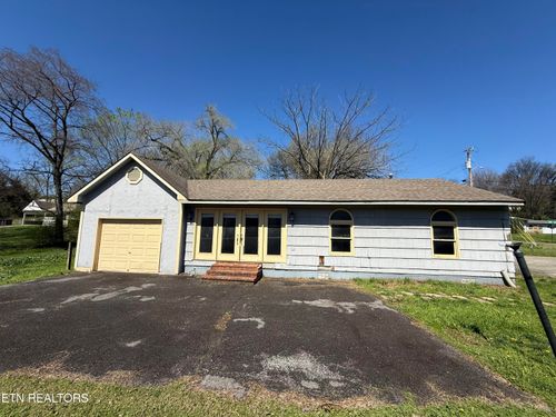 1401 Crocus Ln, Knoxville, TN, 37909-2834 | Card Image