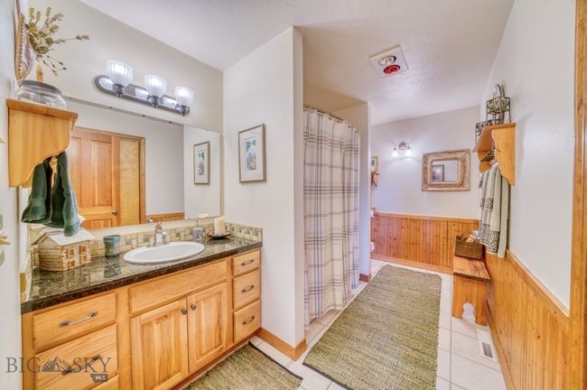 Guest bathroom | Image 28