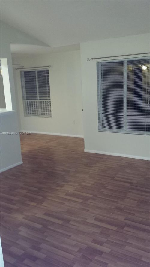apt-1715-2460 Nw 33rd St, Oakland Park, FL, 33309-6470 | Card Image