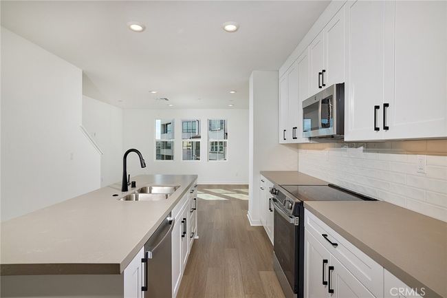 APT-1 - 9827 La Serna Dr, Condo with 3 bedrooms, 1 bathrooms and 2 parking in Whittier CA | Image 8