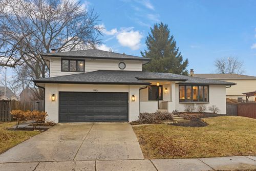 940 Weatherbee Pl, Downers Grove, IL, 60516-2902 | Card Image