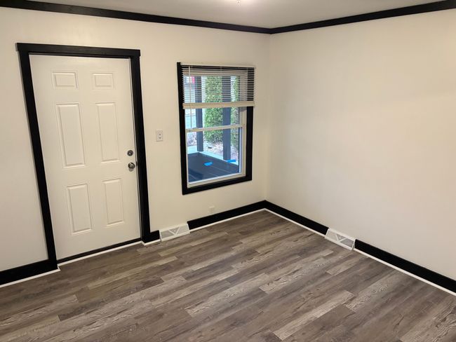 Living Room | Image 6