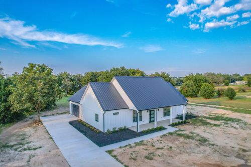 212 Country Ln, Malakoff, TX, 75148-9467 | Card Image