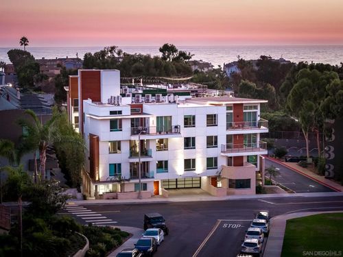 205-2501 State St, Carlsbad, CA, 92008-1671 | Card Image