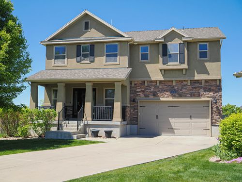 879 W Saddlebrook Dr, Kaysville, UT, 84037-6740 | Card Image