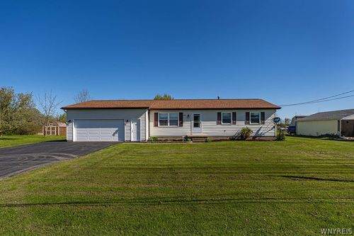 3889 Slusaric Rd, North Tonawanda, NY, 14120-9507 | Card Image