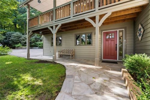 182 Forestridge Dr, Boone, NC, 28607-9504 | Card Image