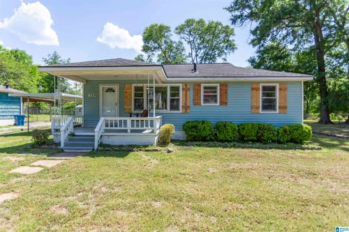 111 June Ave, HUEYTOWN, AL, 35023-2815 | Card Image
