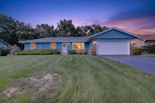 4604 Minns Dr, Machesney Park, IL, 61115-1931 | Card Image