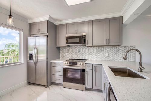 406-6795 Huntington Ln, Delray Beach, FL, 33446-3037 | Card Image