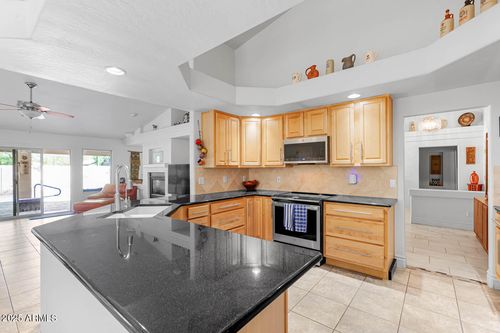 4870 S Hudson Pl, Chandler, AZ, 85249-3164 | Card Image