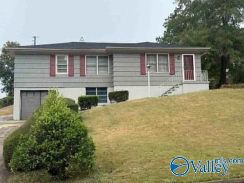 816 Westfield Dr, Fairfield, AL, 35064-1560 | Card Image
