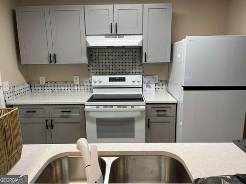 7101 Fairington Ridge Cir, Lithonia, GA, 30038-5608 | Card Image