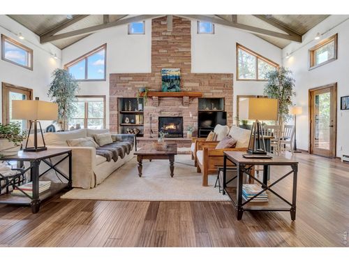 13910 N Saint Vrain Dr, Lyons, CO, 80540-9034 | Card Image
