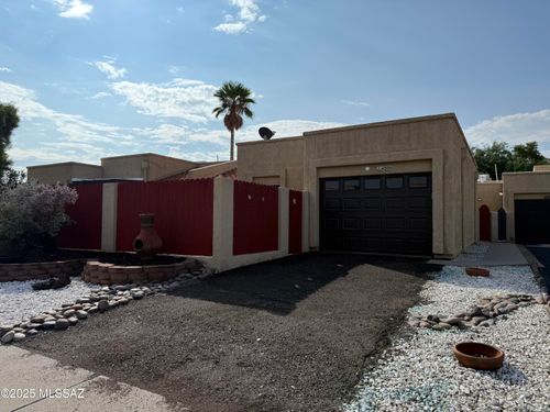 4209 W Pyracantha Dr, Tucson, AZ, 85741-1693 | Card Image