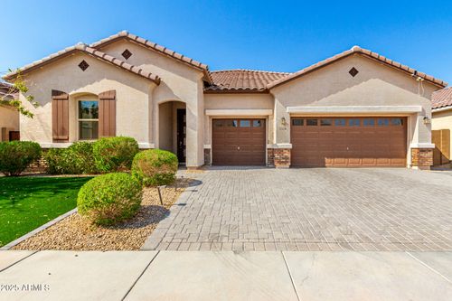7528 W Warner St, Phoenix, AZ, 85043-1221 | Card Image