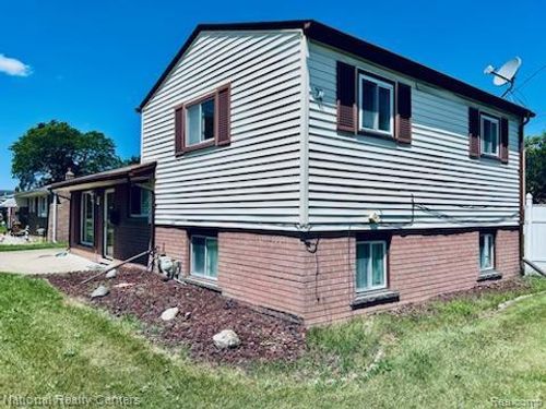 33030 Cowan Road Road, Westland, MI, 48185 | Card Image