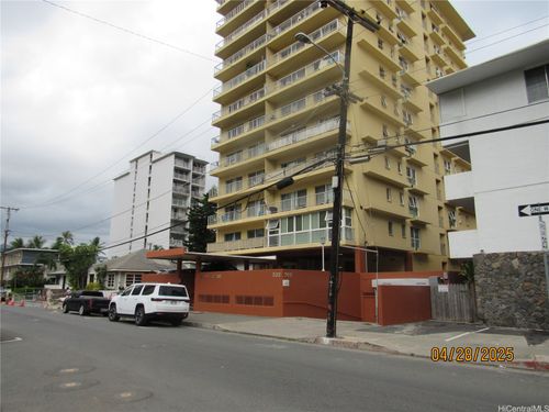 apt-1004-303 Liliuokalani Ave, Honolulu, HI, 96815-3521 | Card Image