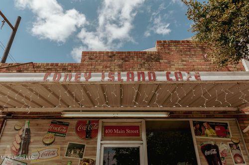 400 N Main St, Hattiesburg, MS, 39401-2243 | Card Image