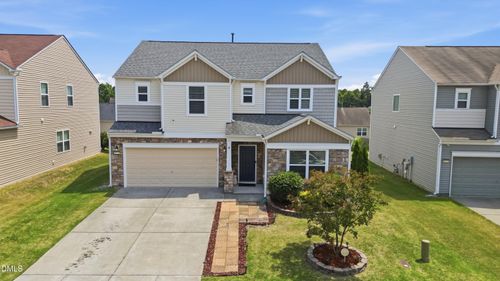 8128 Hovingham Way, Raleigh, NC, 27616-9304 | Card Image