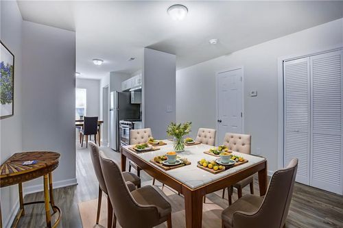 un15-2340 Beaver Ruin Rd, norcross, GA, 30071-3220 | Card Image