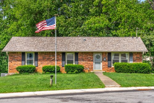 3830 Bahama Dr, Hopkinsville, KY, 42240-5306 | Card Image