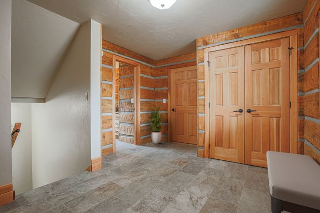 side entrance near garage | Image 25