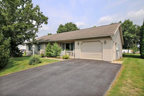 610 Progress Ave, LEBANON, PA, 17042-8898 | Card Image