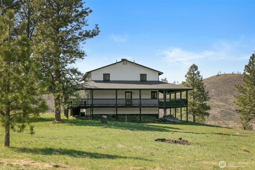 696 Texas Creek Rd, Carlton, WA, 98814 | Card Image