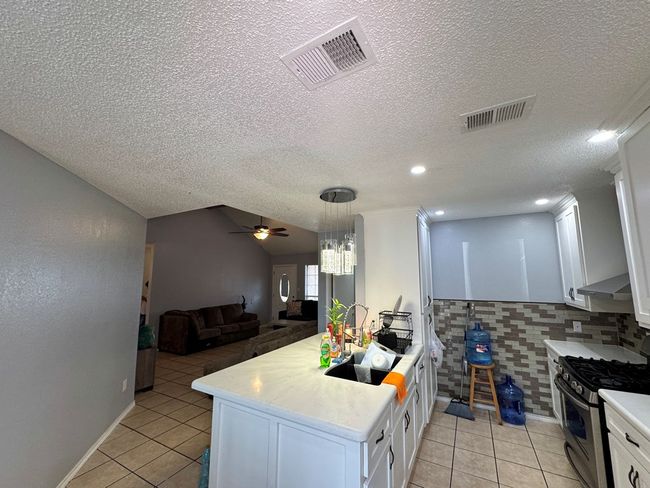 410 Old Stadium Dr, House other with 5 bedrooms, 2 bathrooms and null parking in Port Isabel TX | Image 8