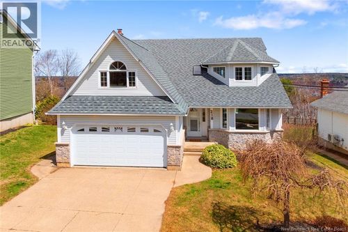 218 Hearne St, Fredericton, NB, E3B6M3 | Card Image