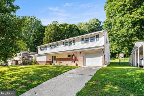 2012 Wildwood Dr, WILMINGTON, DE, 19805-1061 | Card Image